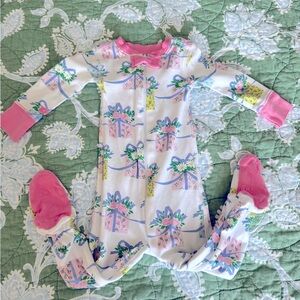 Beaufort Bonnet Company Noelle’s Night Nights Every day is a gift 3-6m